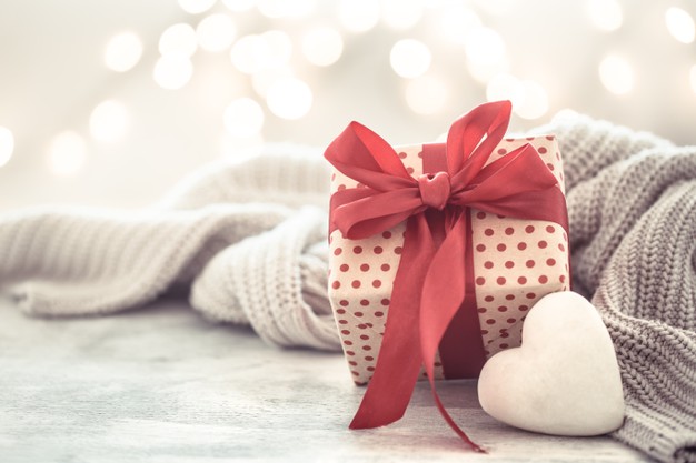 valentine gift wrapping